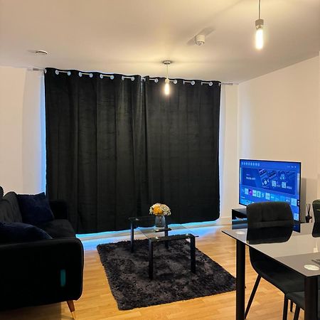 Spacious 2 Bedrooms Apartment In Stratford Londra Dış mekan fotoğraf