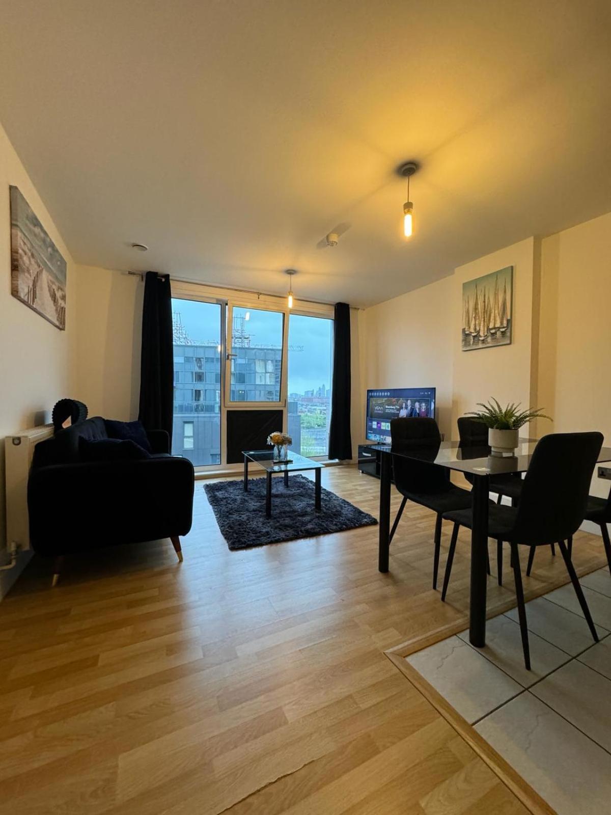 Spacious 2 Bedrooms Apartment In Stratford Londra Dış mekan fotoğraf