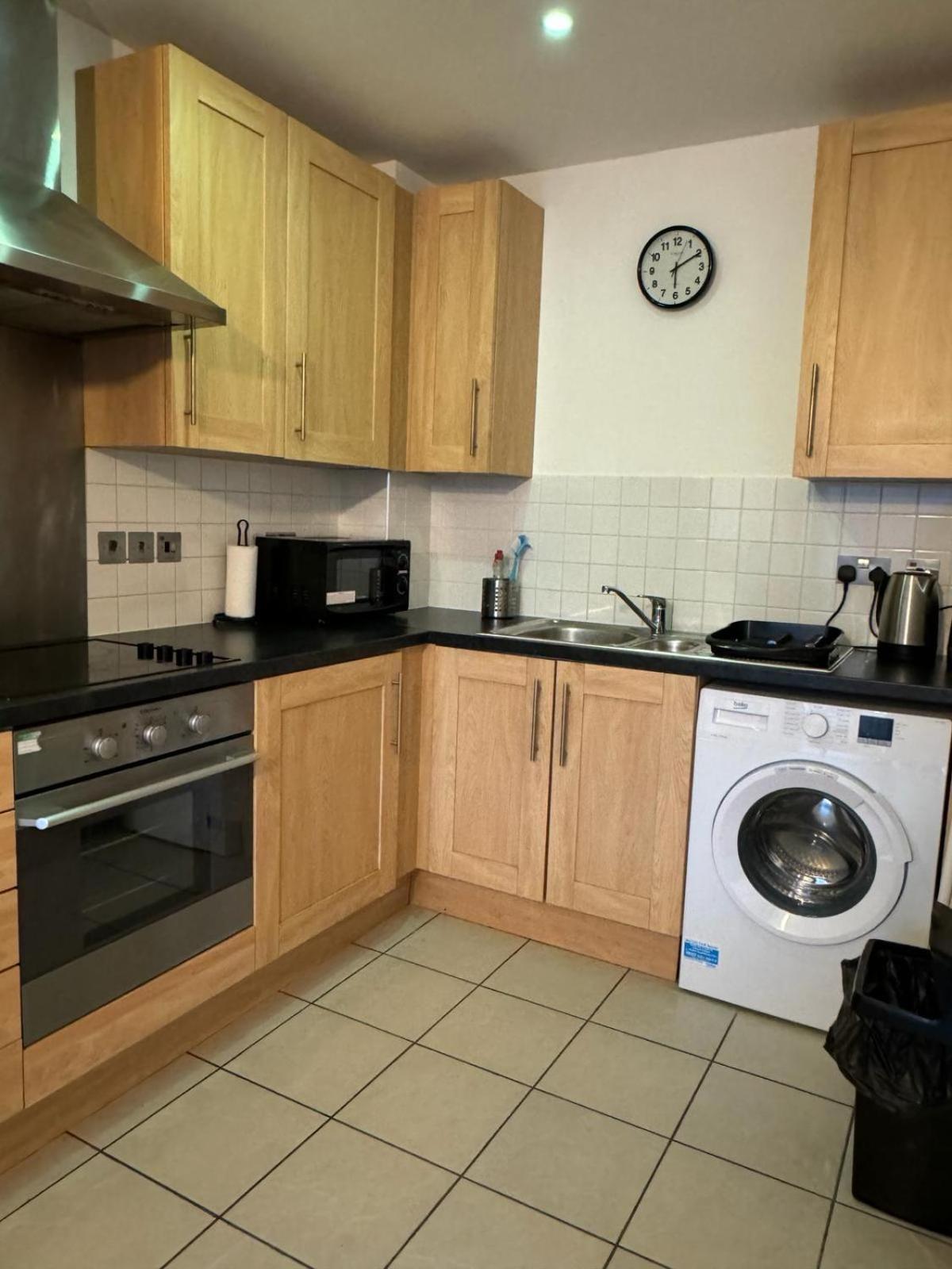 Spacious 2 Bedrooms Apartment In Stratford Londra Dış mekan fotoğraf