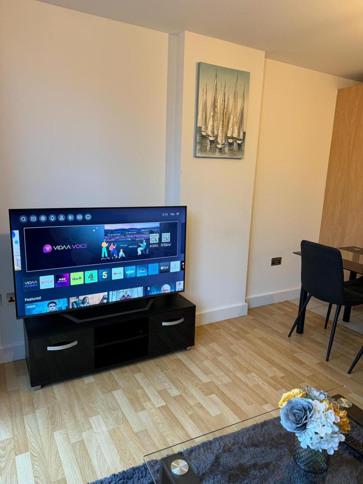 Spacious 2 Bedrooms Apartment In Stratford Londra Dış mekan fotoğraf